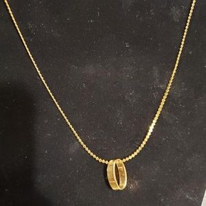 Hallmark flat O necklace on gold colored S-chain